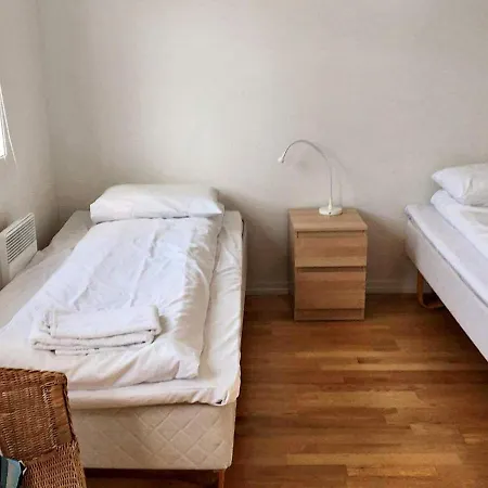 6 Person In Austrheim Дом отдыха Fonnes