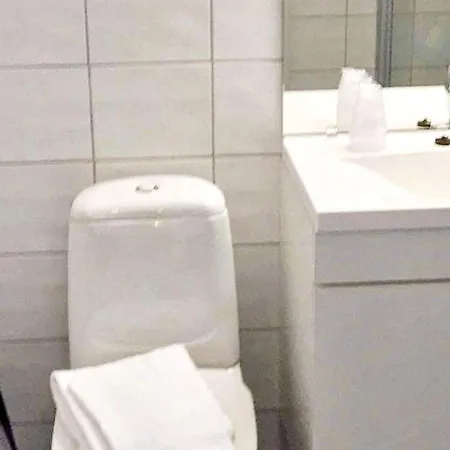 Дом отдыха 6 Person In Austrheim