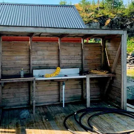 6 Person In Austrheim Дом отдыха